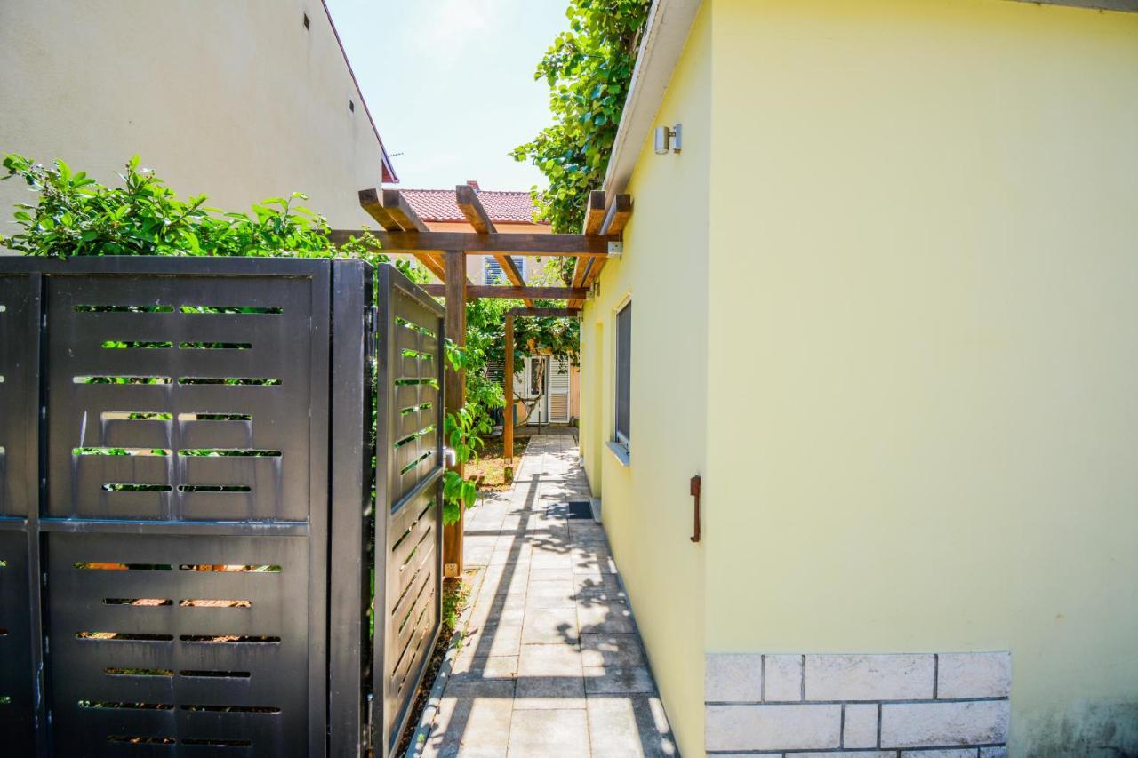 Apartment Grey&Yellow Zadar Exterior foto